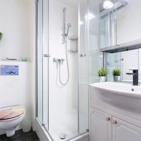 Maritime Apartment *